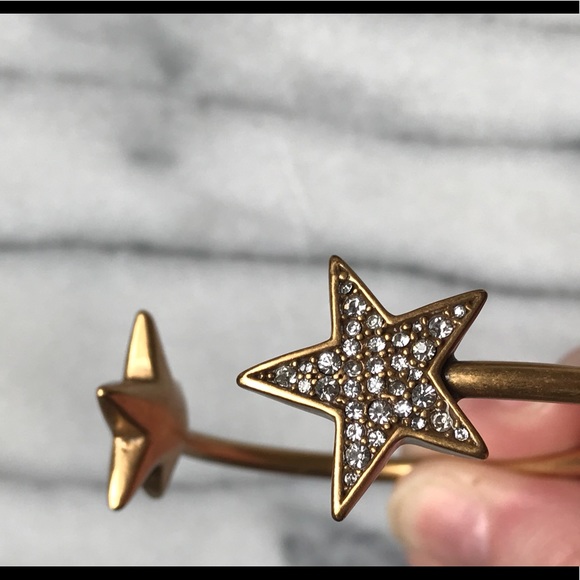 Rhinestone star cuff bracelet - Picture 5 of 6